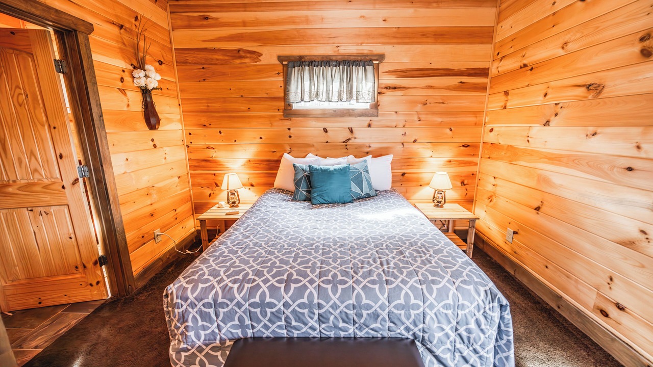 Photo of Bedroom in Blairsville