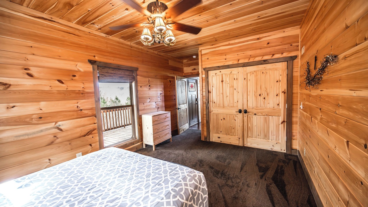 Photo of Bedroom in Blairsville