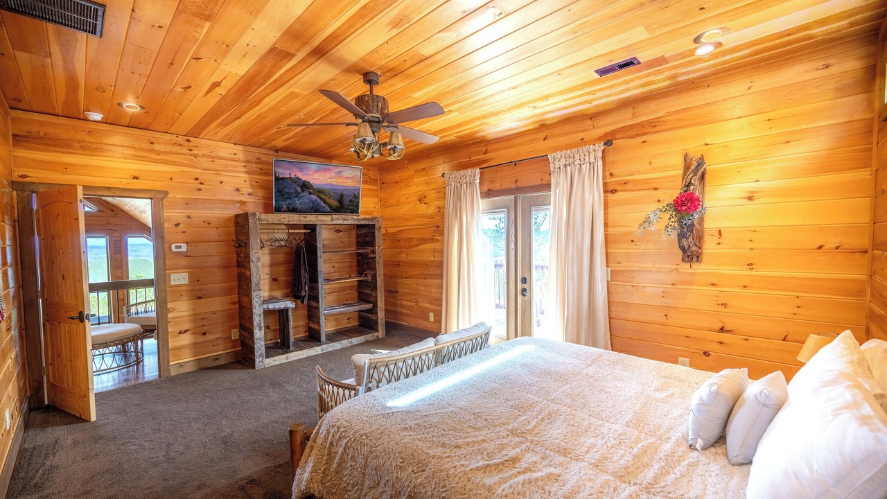 Photo of Bedroom in Blairsville