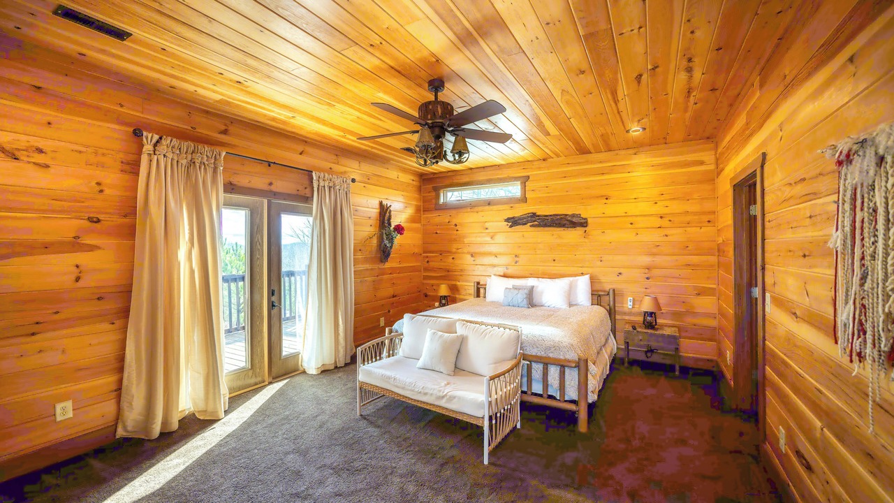 Photo of Bedroom in Blairsville