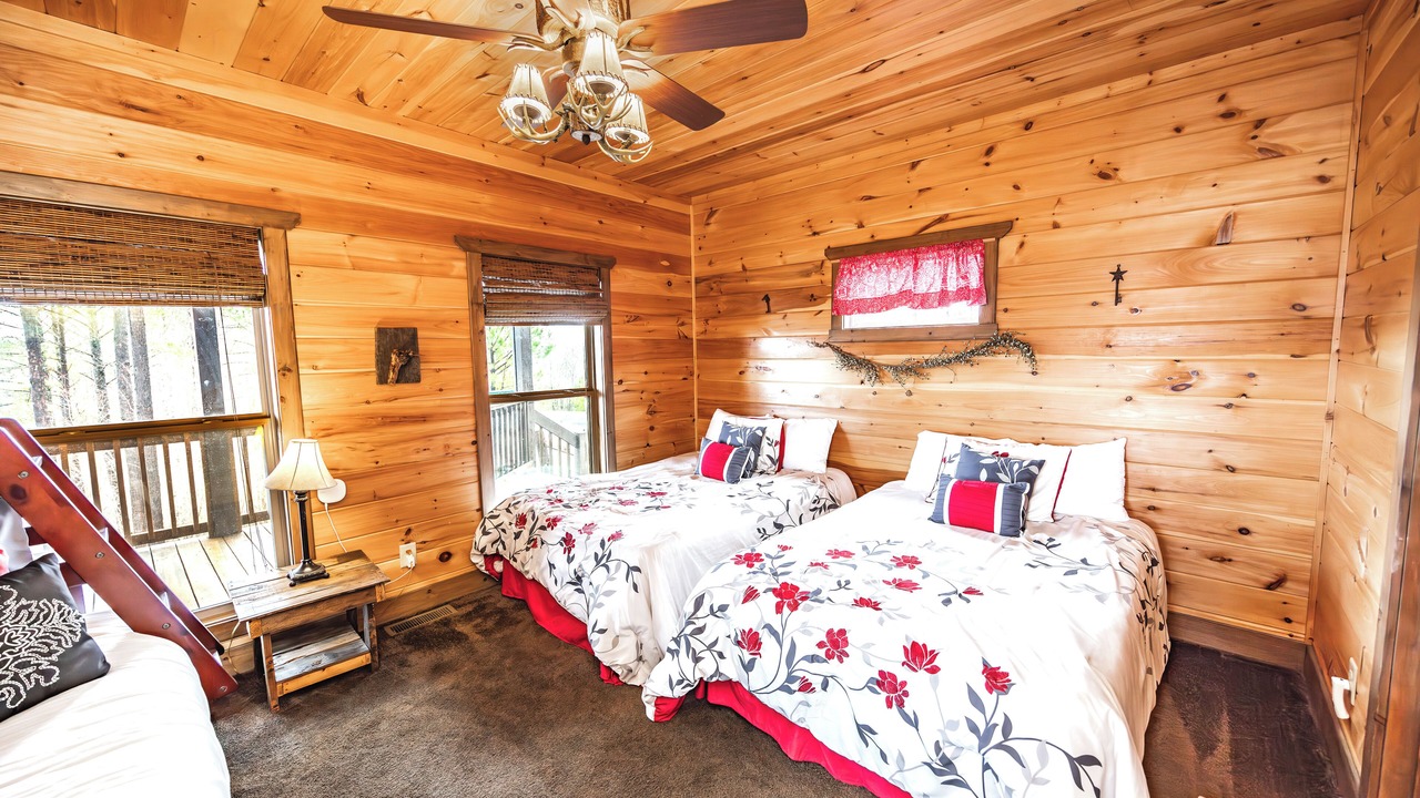 Photo of Bedroom in Blairsville