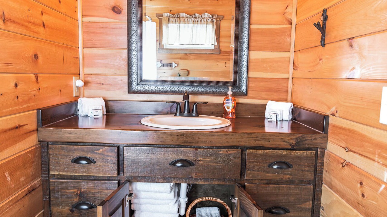 Photo of Bathroom in Blairsville