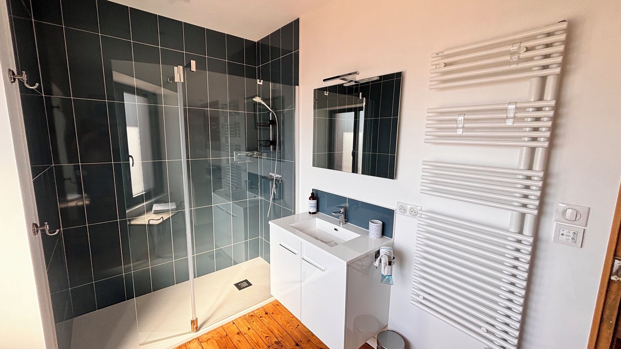 Photo of Bathroom in Cholet