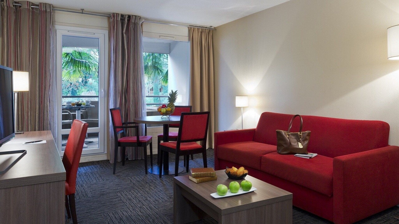 Photo of Livingroom in Ferney-Voltaire