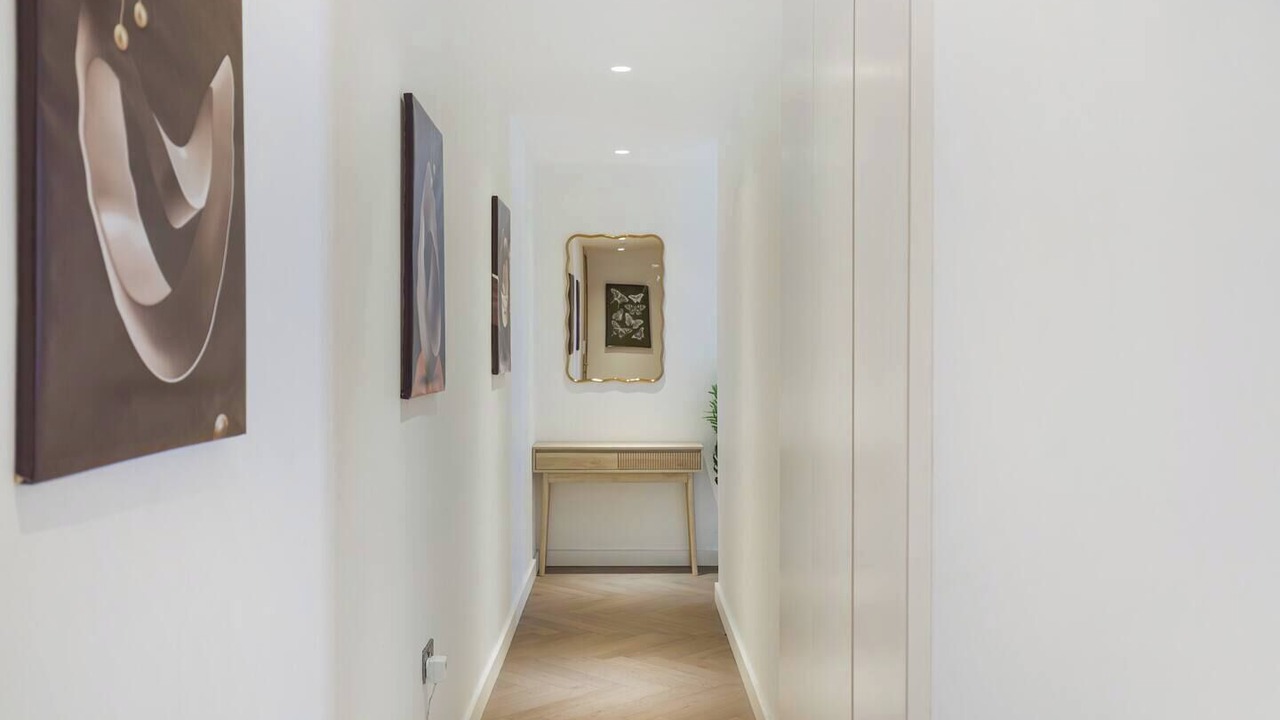 Photo of Others in Dudden Hill