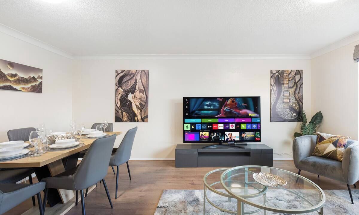 Photo of Others in Dudden Hill