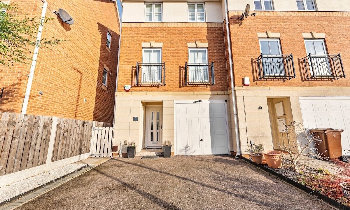 Photo of Outdoor in Alverthorpe