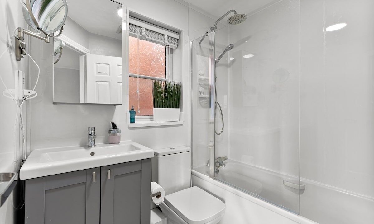 Photo of Bathroom in Alverthorpe