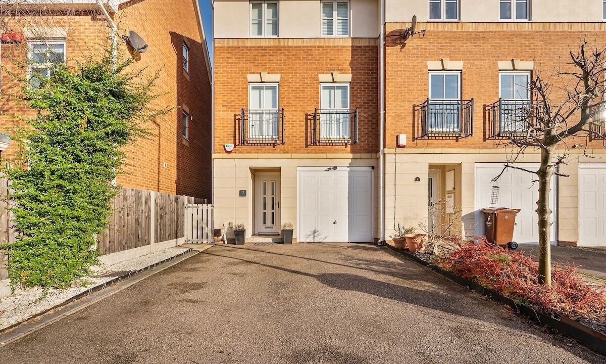 Photo of Outdoor in Alverthorpe