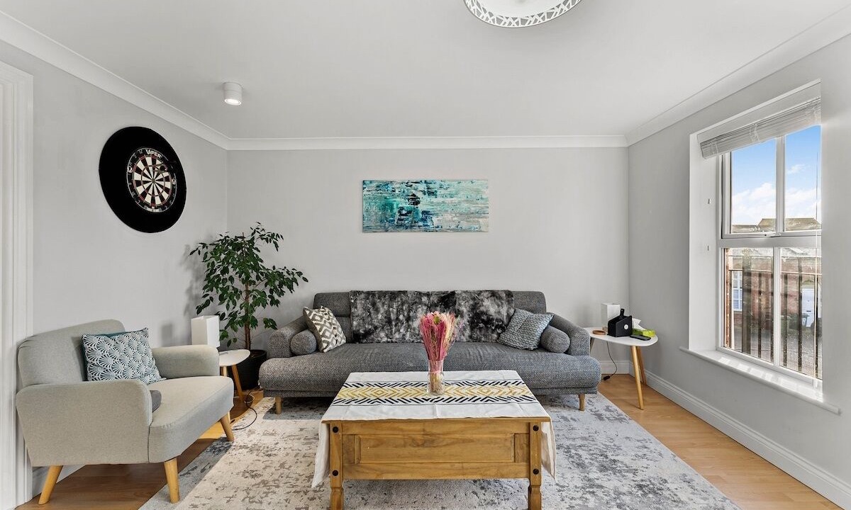 Photo of Livingroom in Alverthorpe