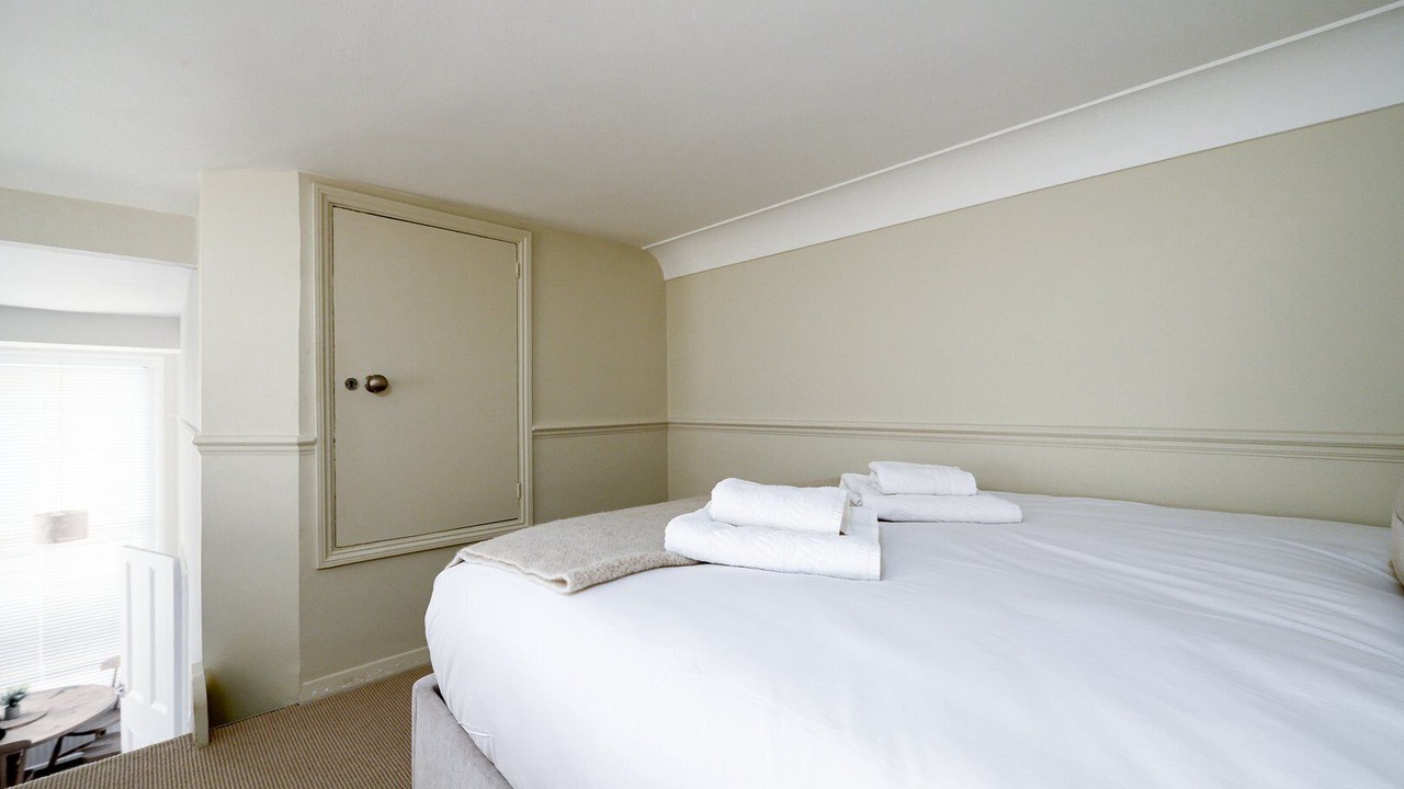 Photo of Bedroom in Chiswick Riverside