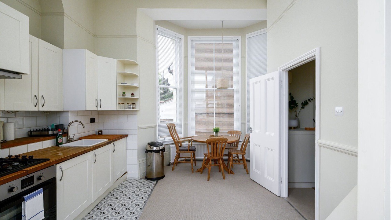 Photo of Kitchen in Chiswick Riverside
