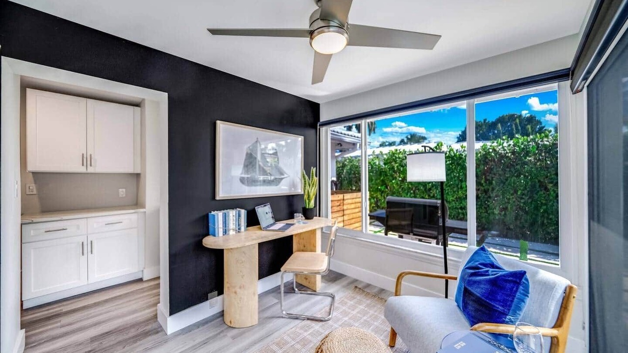 Photo of Livingroom in Garden Isles