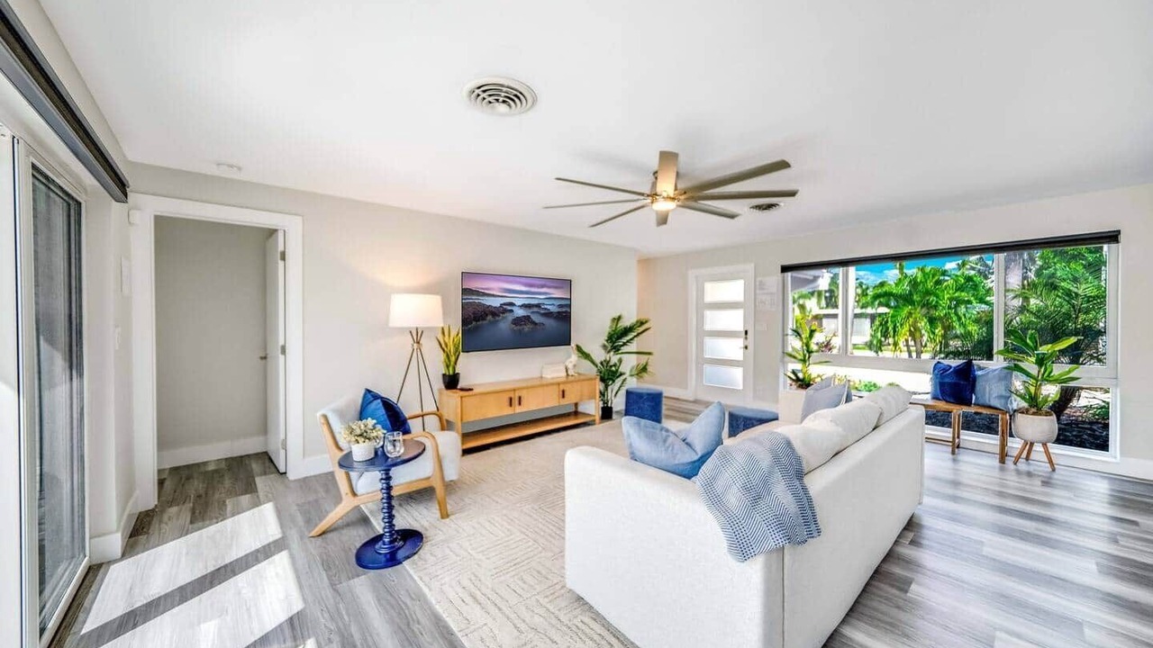 Photo of Livingroom in Garden Isles