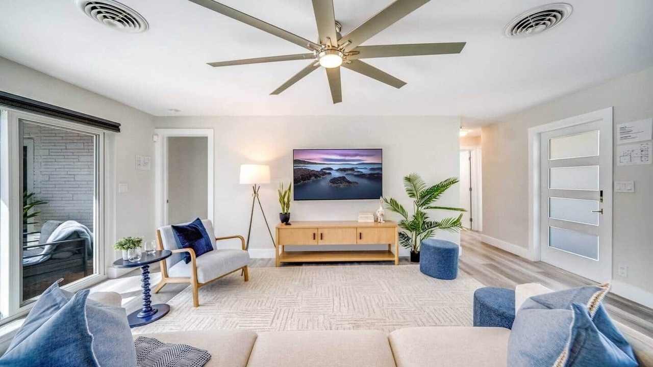 Photo of Livingroom in Garden Isles