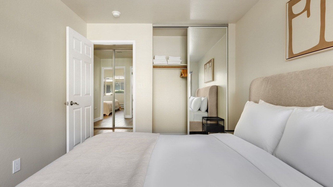 Photo of Bedroom in Mountain View