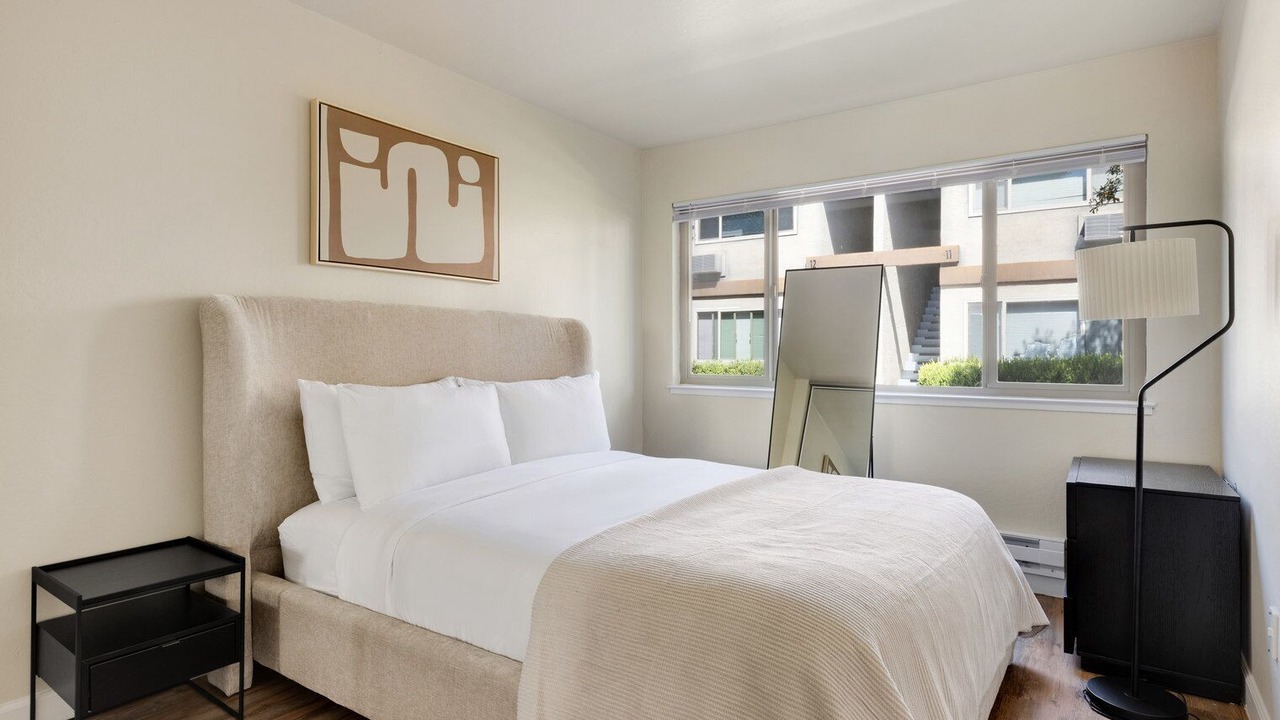 Photo of Bedroom in Mountain View