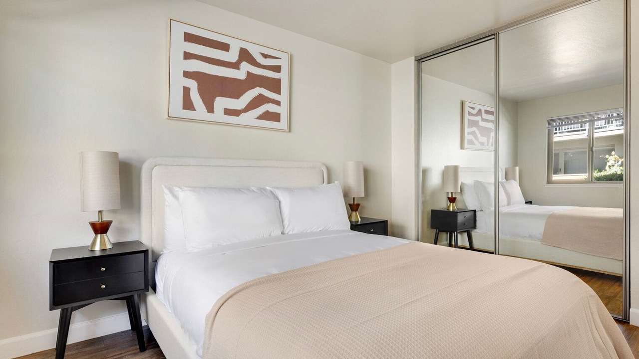 Photo of Bedroom in Mountain View