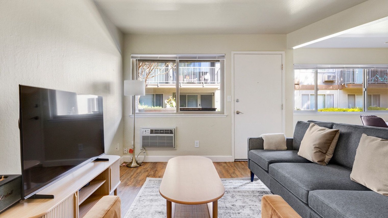 Photo of Livingroom in Mountain View