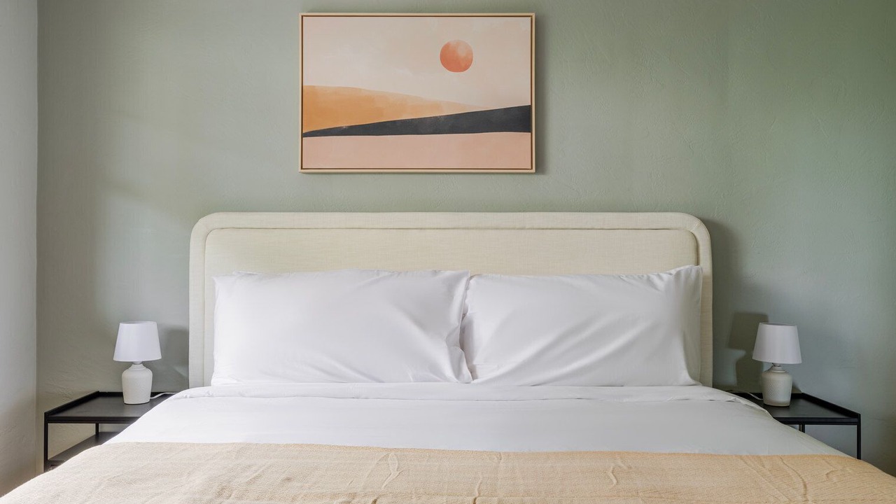 Photo of Bedroom in Downtown North