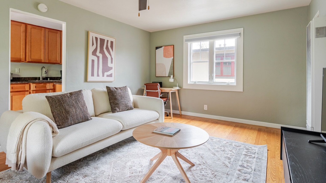 Photo of Livingroom in Downtown North