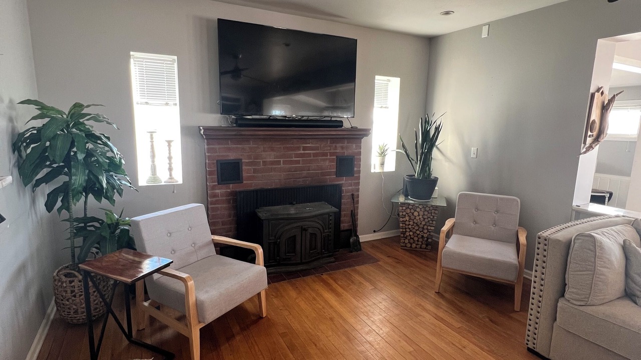 Photo of Livingroom in Blossvale