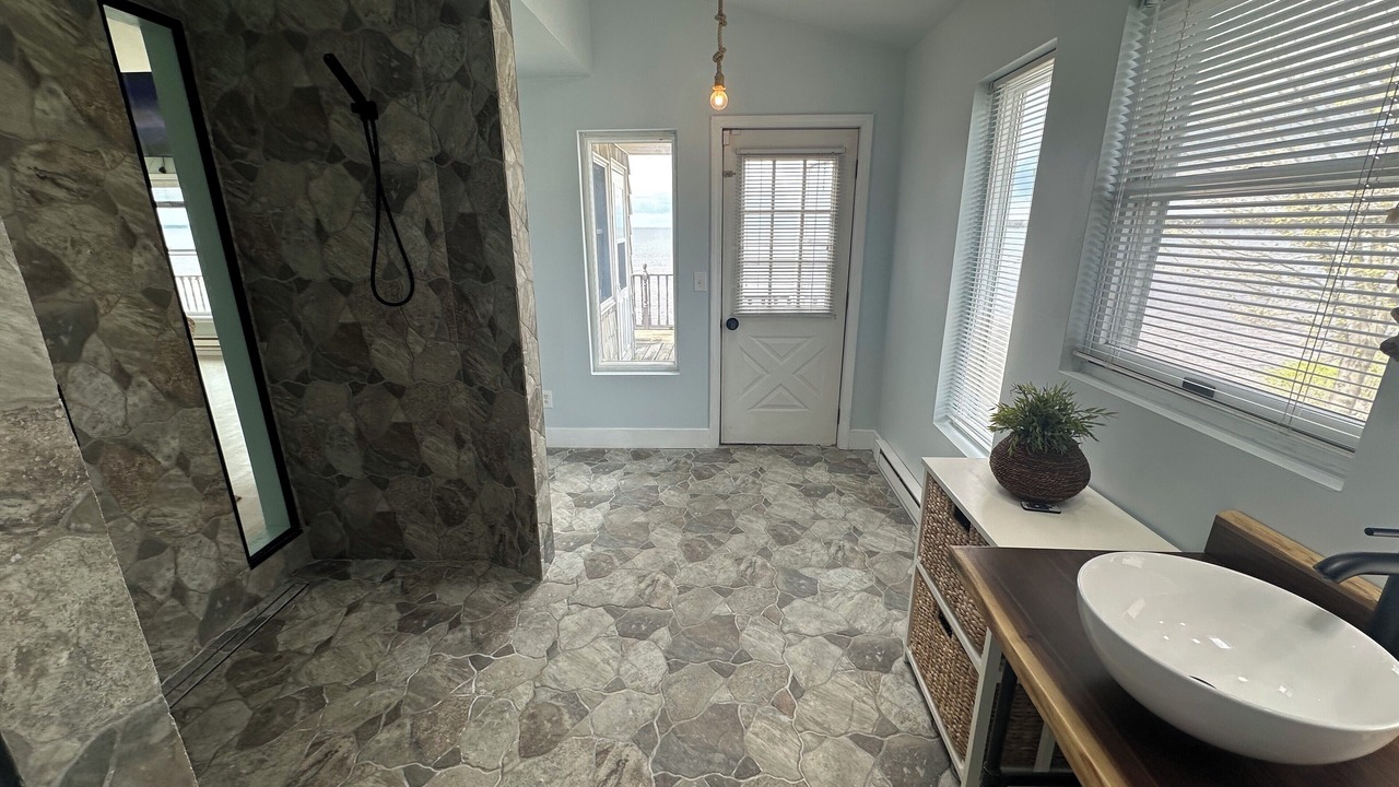 Photo of Bathroom in Blossvale