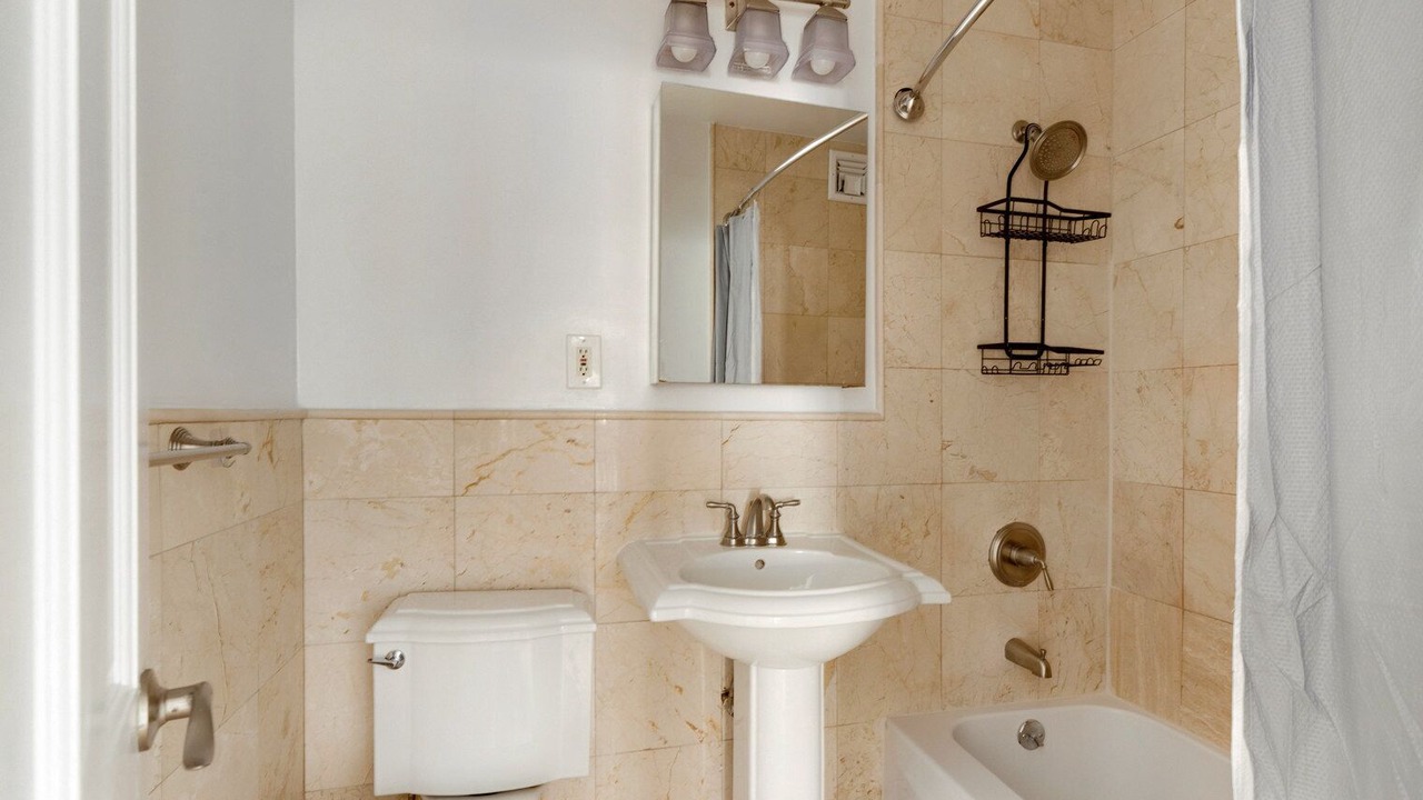 Photo of Bathroom in Manhattan Valley