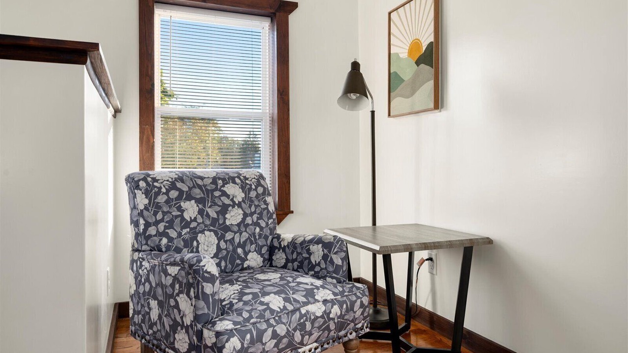 Photo of Livingroom in Boonville