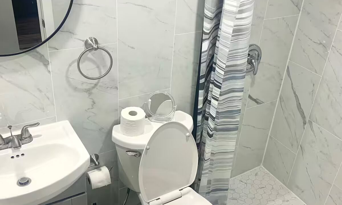 Photo of Bathroom in Curran Hall