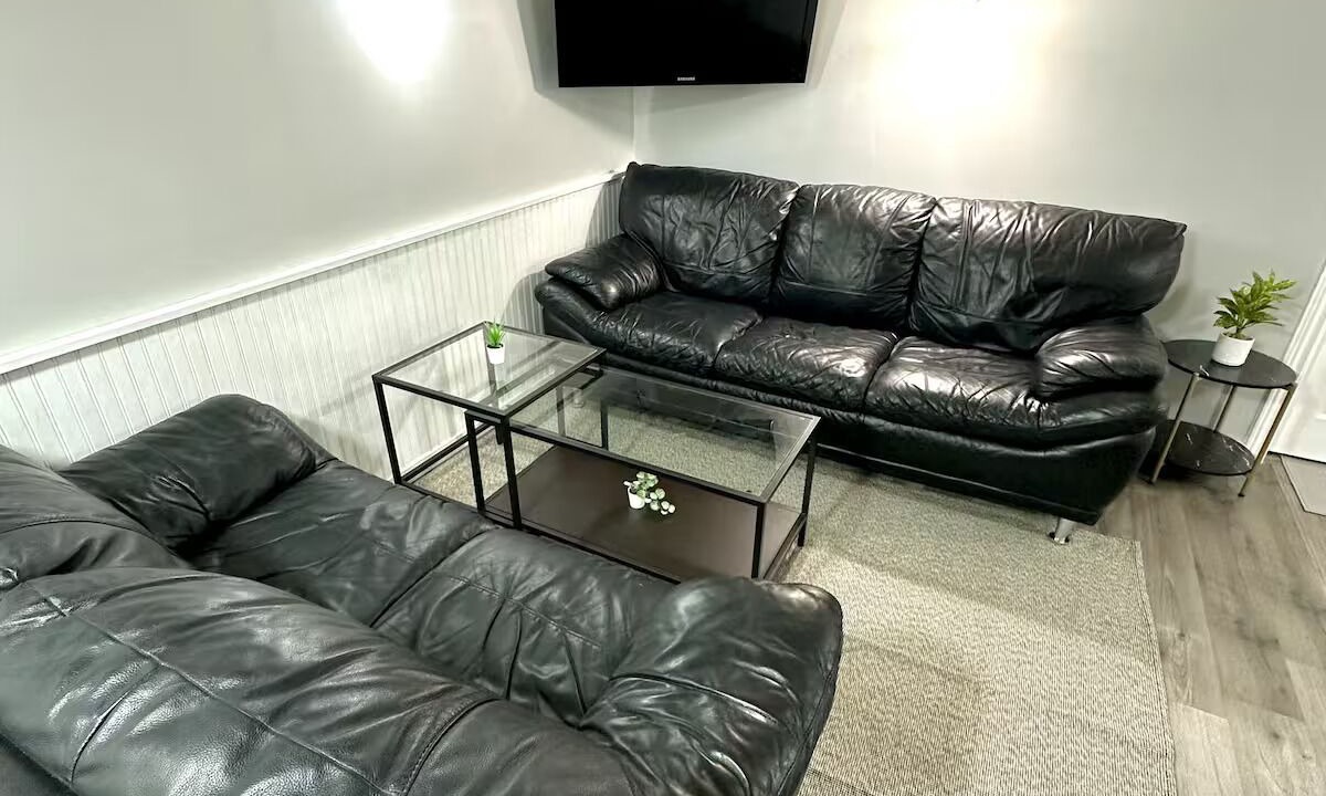 Photo of Livingroom in Curran Hall