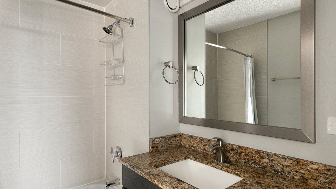 Photo of Bathroom in West Loop Gate