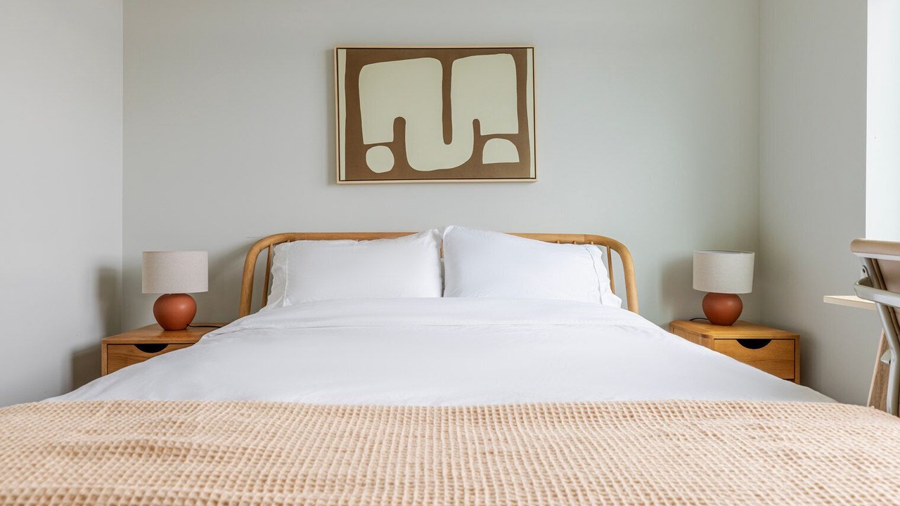 Photo of Bedroom in Edgewater