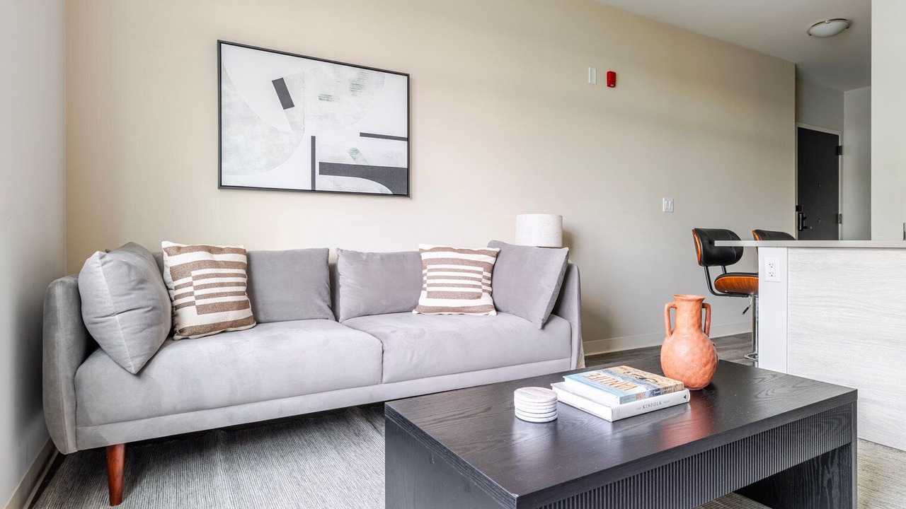 Photo of Livingroom in Edgewater