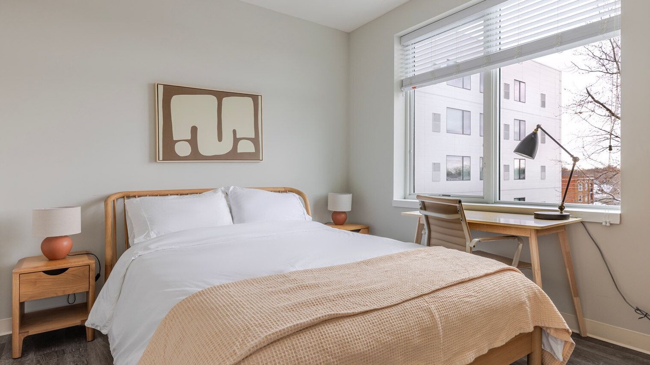 Photo of Bedroom in Edgewater