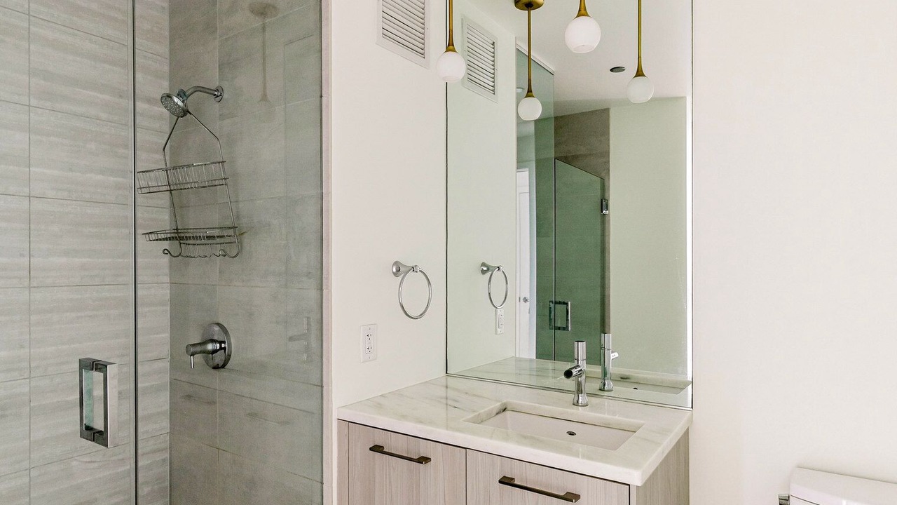 Photo of Bathroom in West Loop Gate