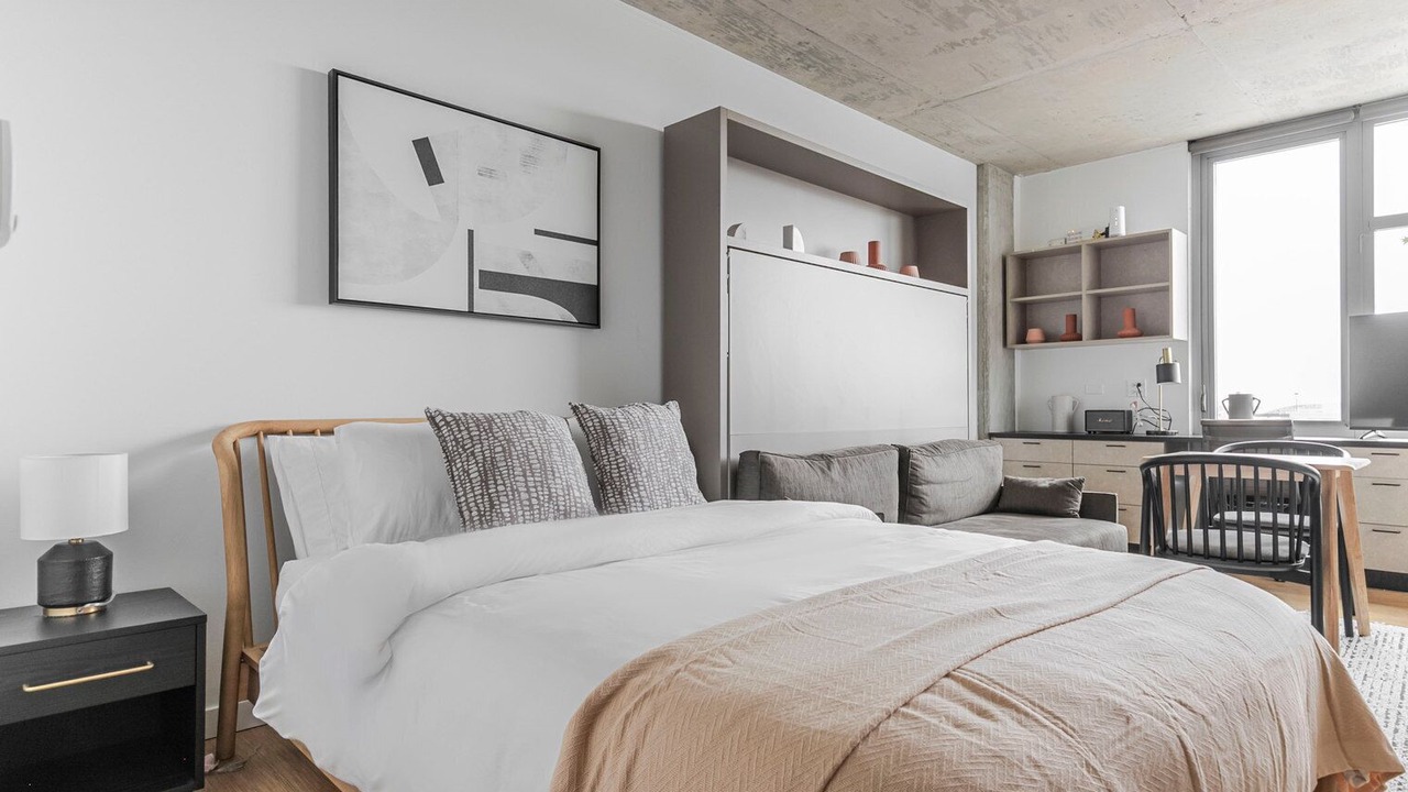 Photo of Bedroom in River North