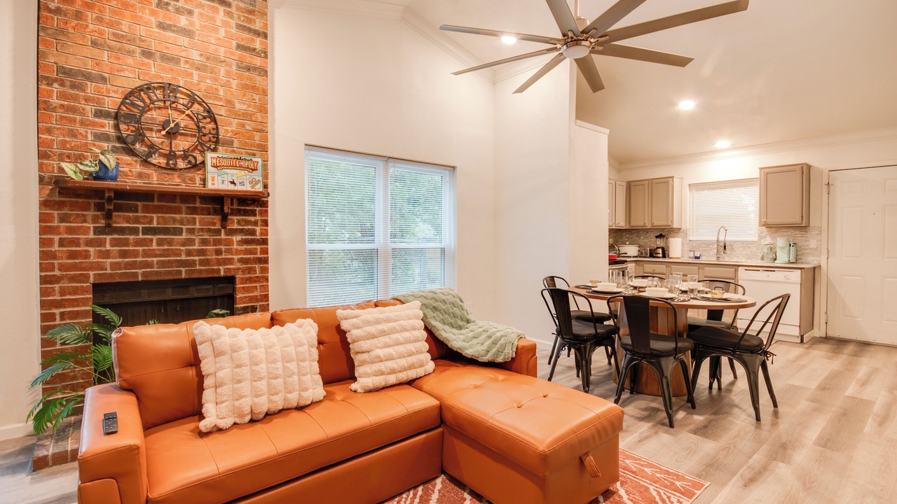Photo of Livingroom in Mesquite
