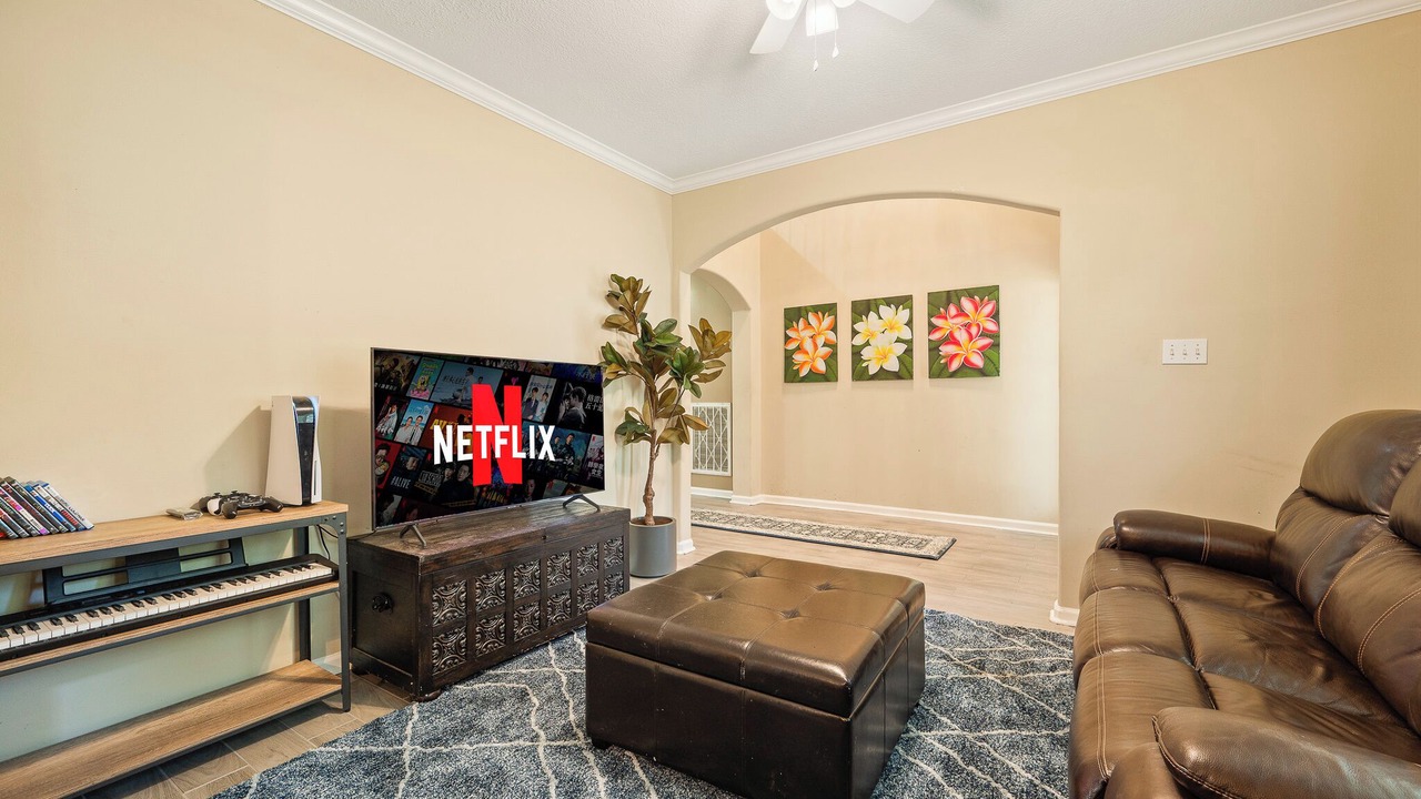 Photo of Livingroom in Champion Forest