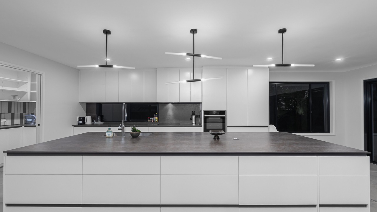 Photo of Kitchen in Mermaid Waters