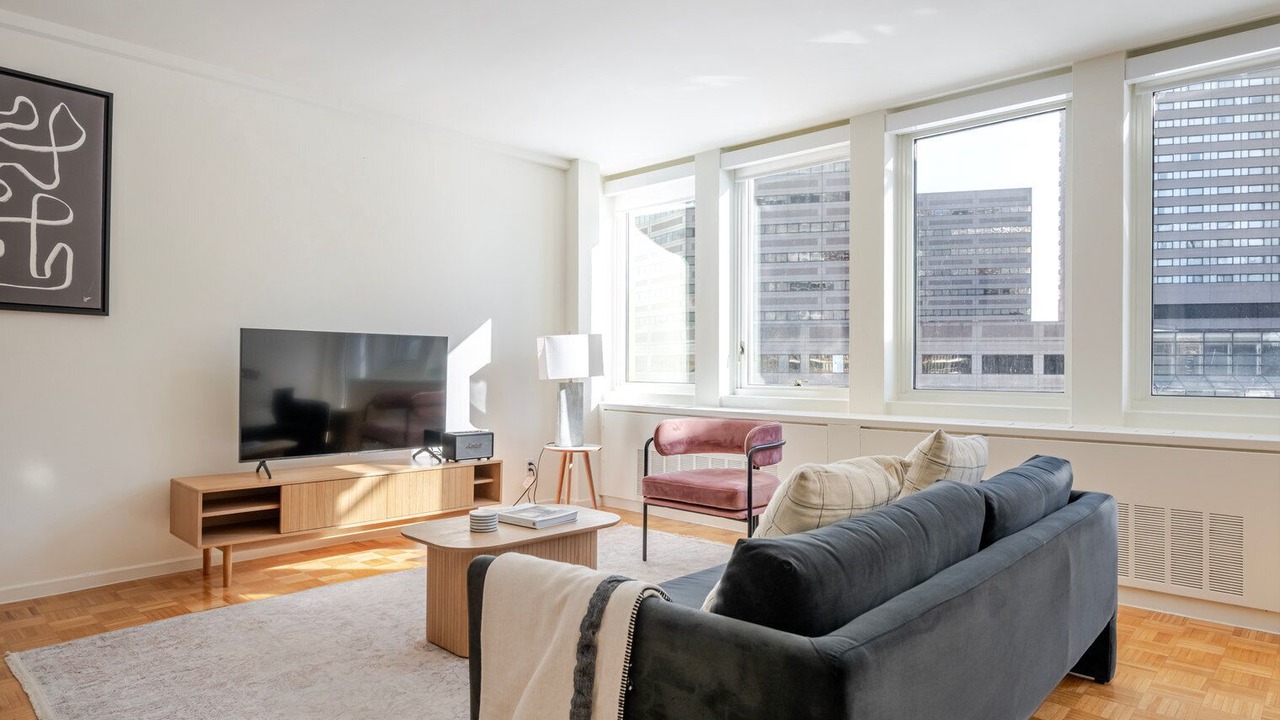 Photo of Livingroom in Back Bay