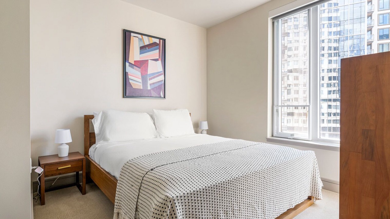 Photo of Bedroom in Seaport District