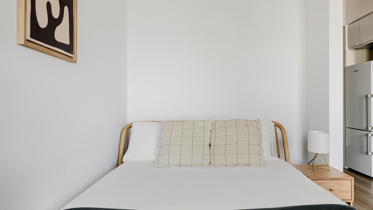 Photo of Bedroom in East Somerville