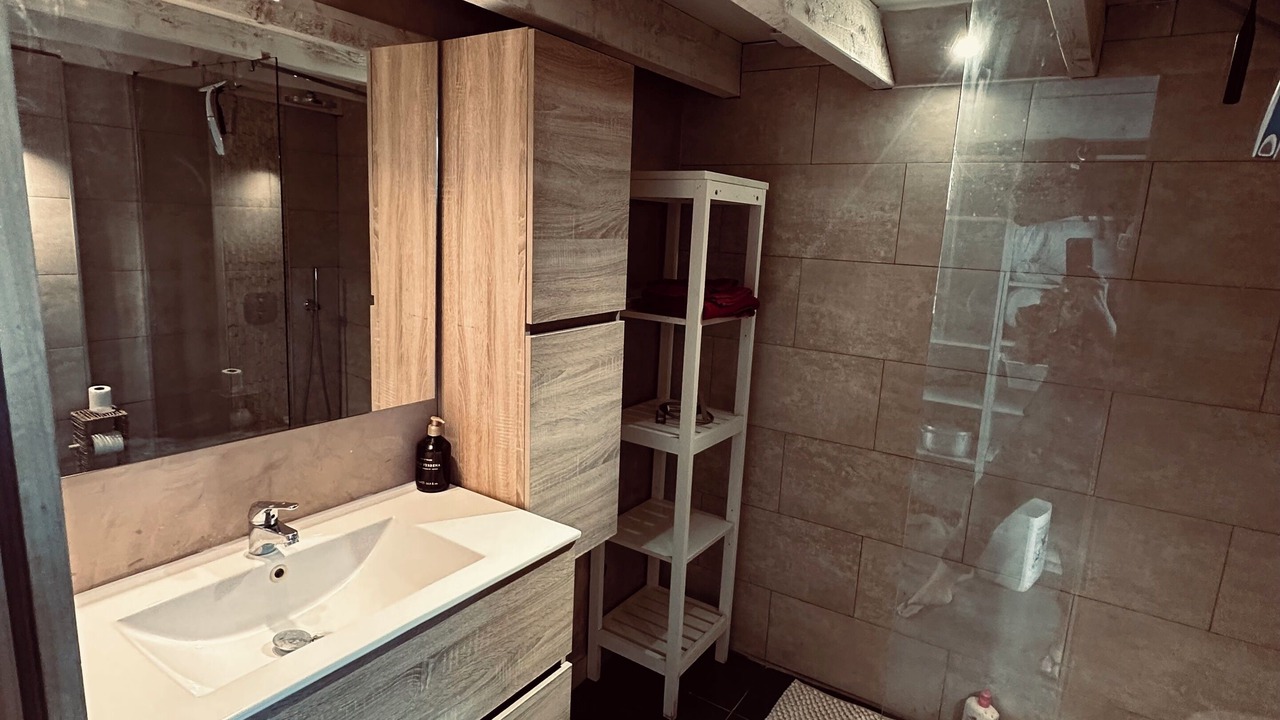 Photo of Bathroom in Villetelle