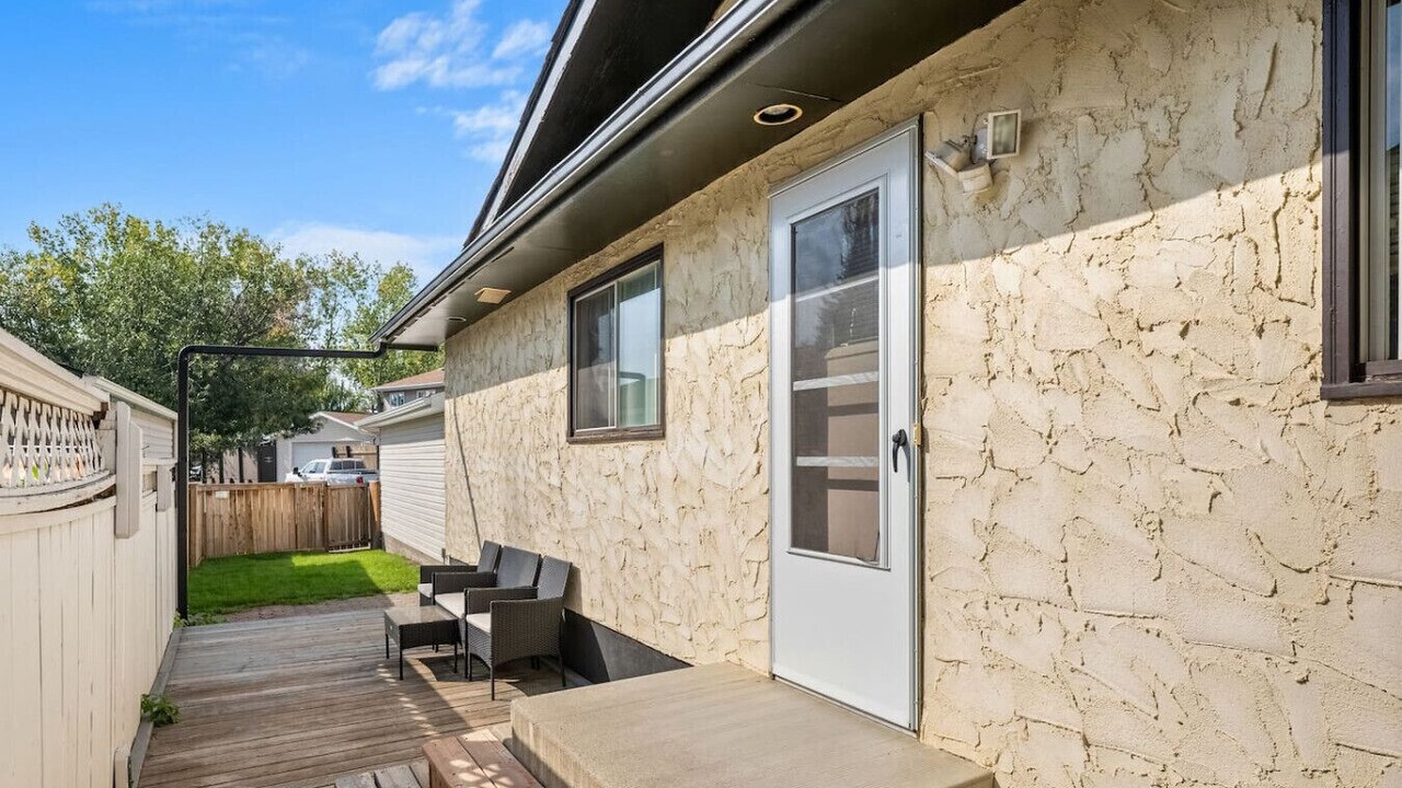 Photo of Patio Balcony in Southeast Calgary