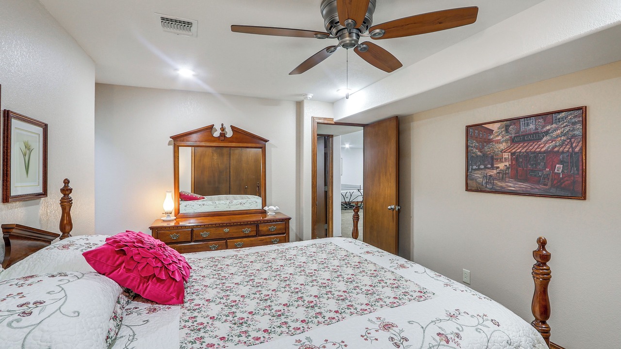 Photo of Bedroom in Winfield