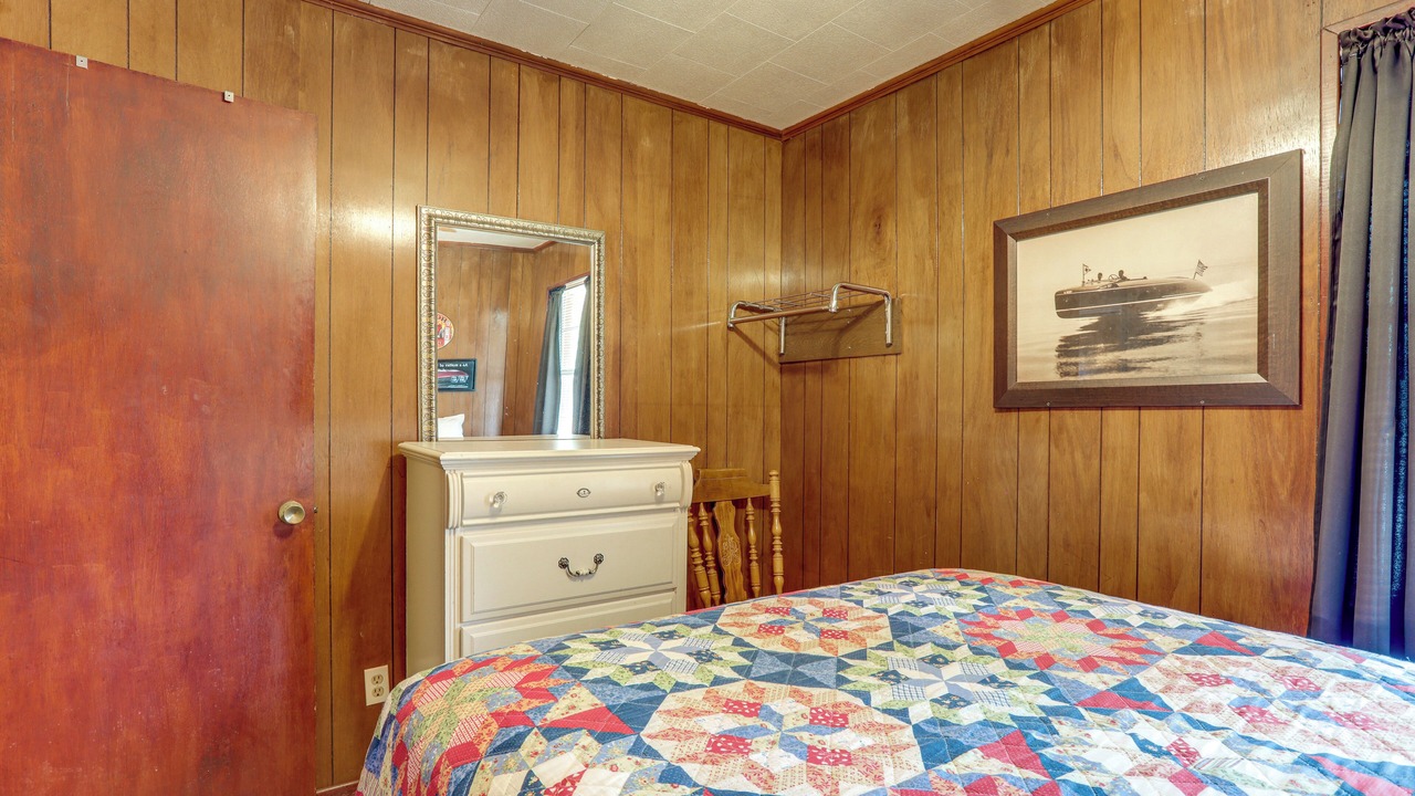Photo of Bedroom in Greers Ferry