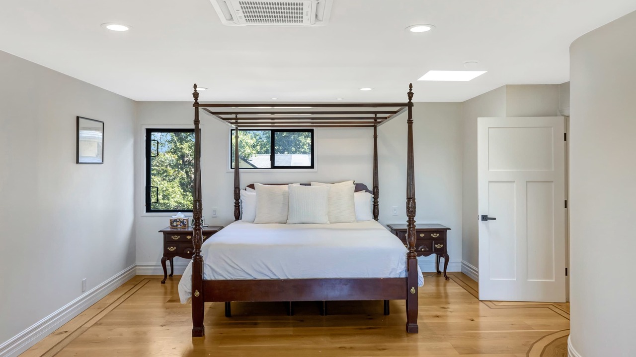 Photo of Bedroom in Los Gatos