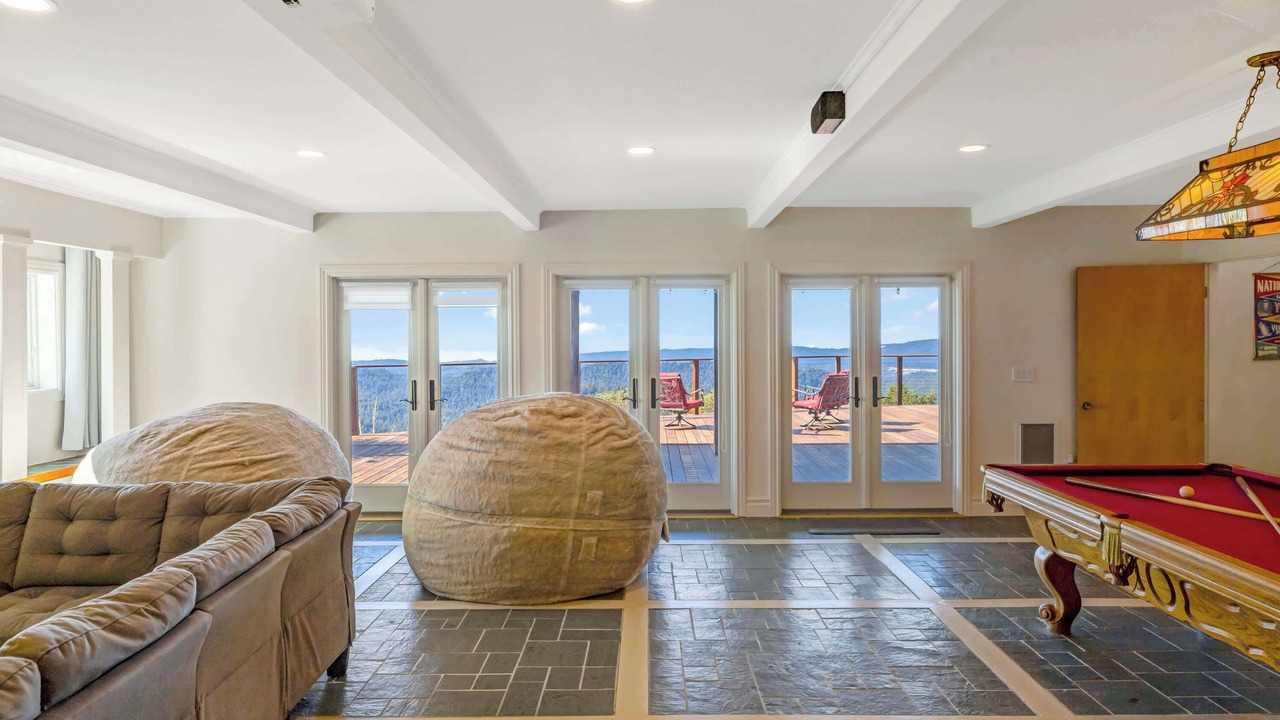 Photo of Bedroom in Los Gatos