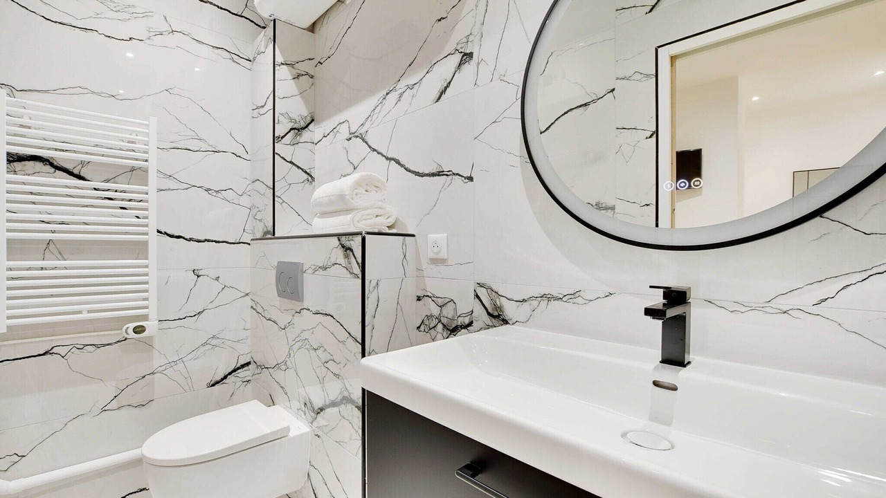 Photo of Bathroom in Quartier de la Folie-Mericourt